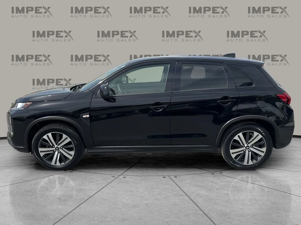 2024 Mitsubishi Outlander - Image 2 of 21