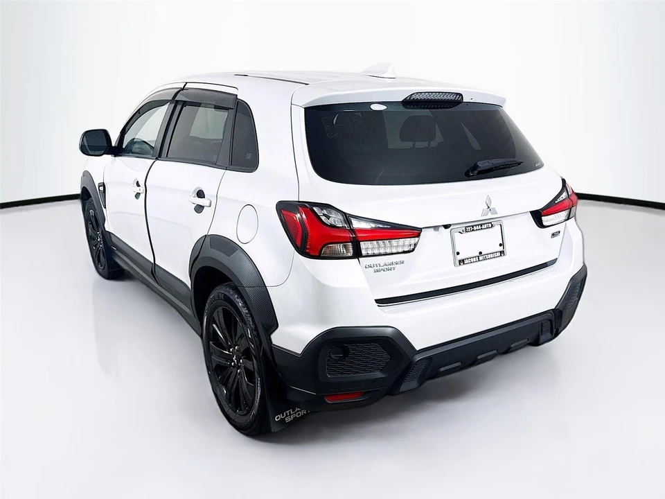 2024 Mitsubishi Outlander - Image 9 of 21