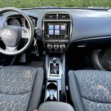 2024 Mitsubishi RVR ES AWD