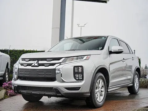 2024 Mitsubishi RVR SE