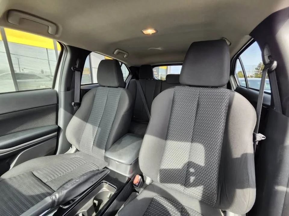 2024 Mitsubishi Eclipse Cross - Image 16 of 17