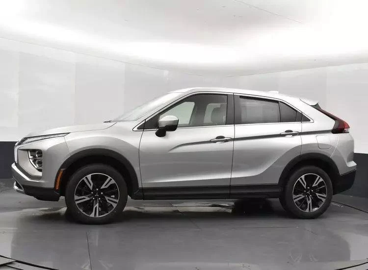 2024 Mitsubishi Eclipse Cross - Image 2 of 6