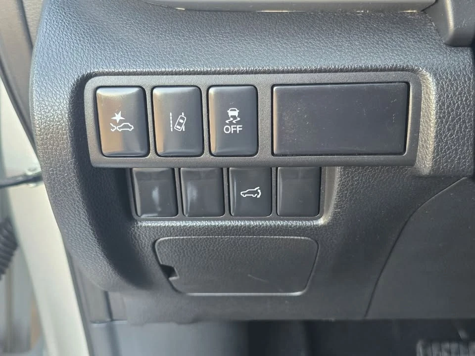 2024 Mitsubishi Eclipse Cross - Image 16 of 18