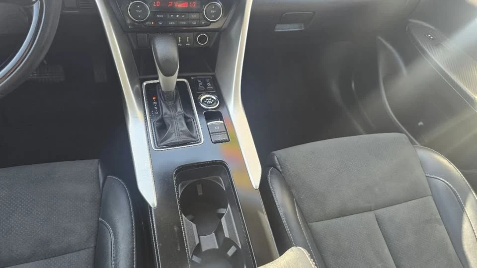 2024 Mitsubishi Eclipse Cross - Image 2 of 19