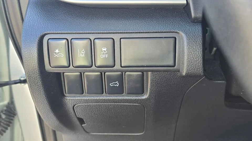 2024 Mitsubishi Eclipse Cross - Image 16 of 19