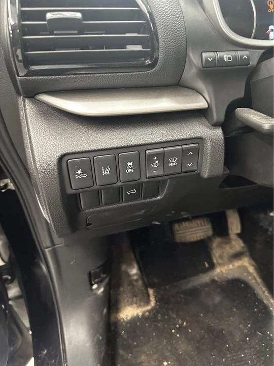2024 Mitsubishi Eclipse Cross - Image 3 of 5