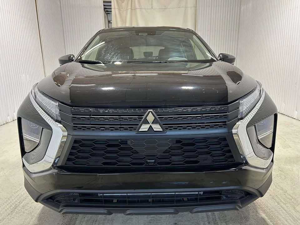 2024 Mitsubishi Eclipse Cross - Image 2 of 19