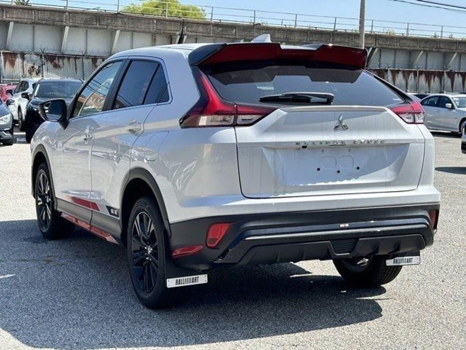 2024 Mitsubishi Eclipse Cross - Image 5 of 10
