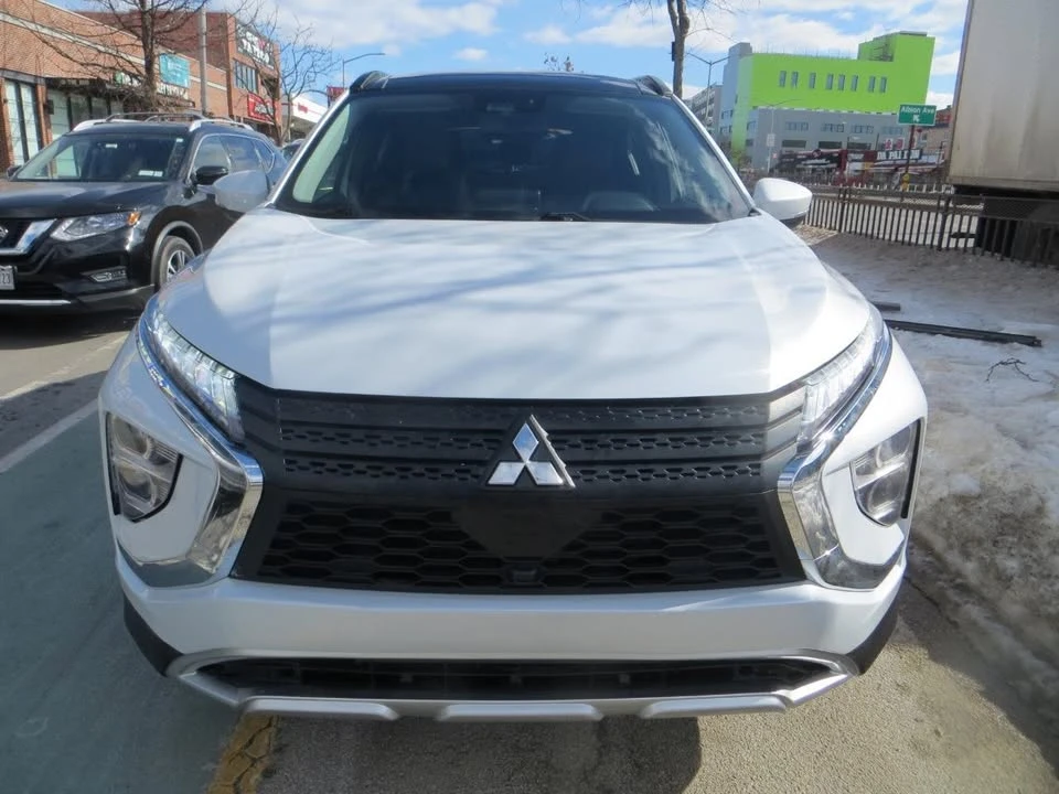 2024 Mitsubishi Eclipse Cross - Image 2 of 20