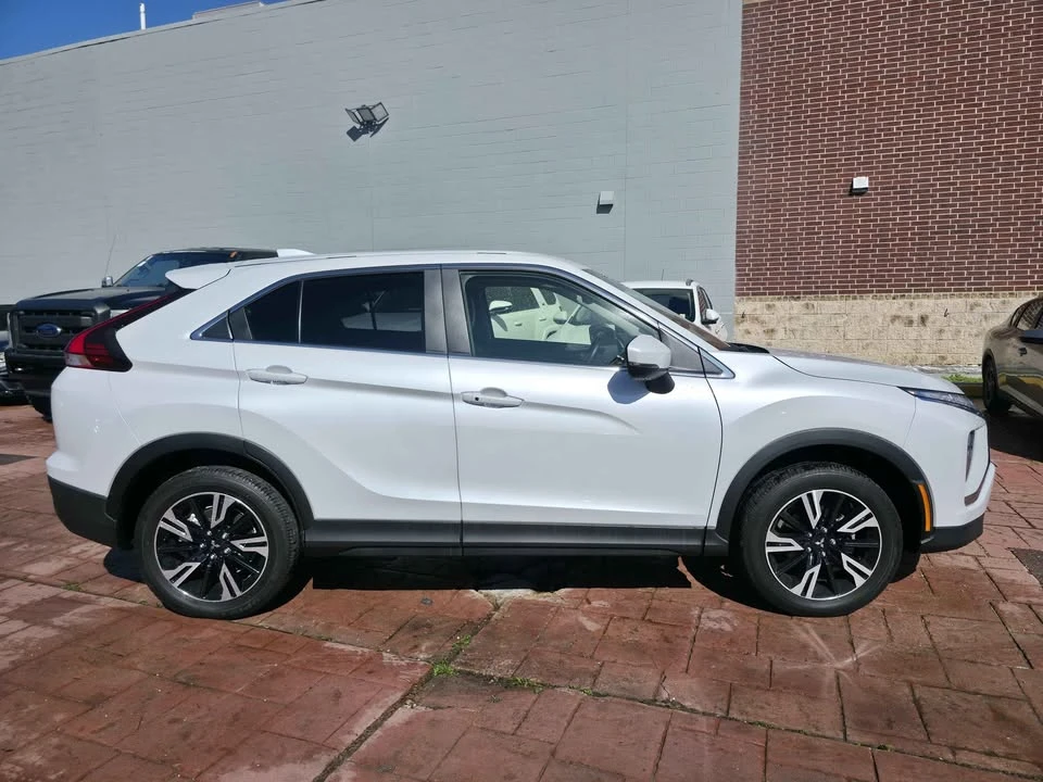 2024 Mitsubishi Eclipse Cross - Image 5 of 8