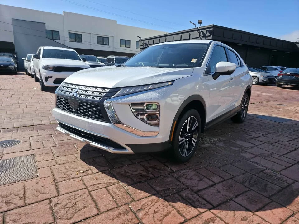 2024 Mitsubishi Eclipse Cross - Image 2 of 8