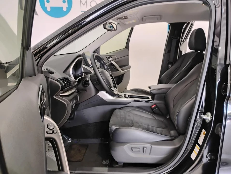 2024 Mitsubishi Eclipse Cross - Image 12 of 19