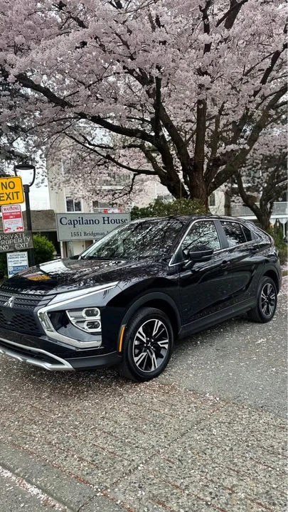 2024 Mitsubishi Eclipse Cross - Image 2 of 8