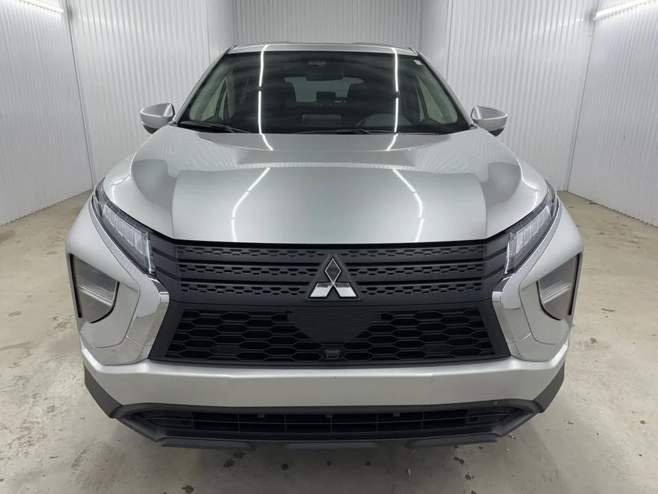 2024 Mitsubishi Eclipse Cross - Image 2 of 19