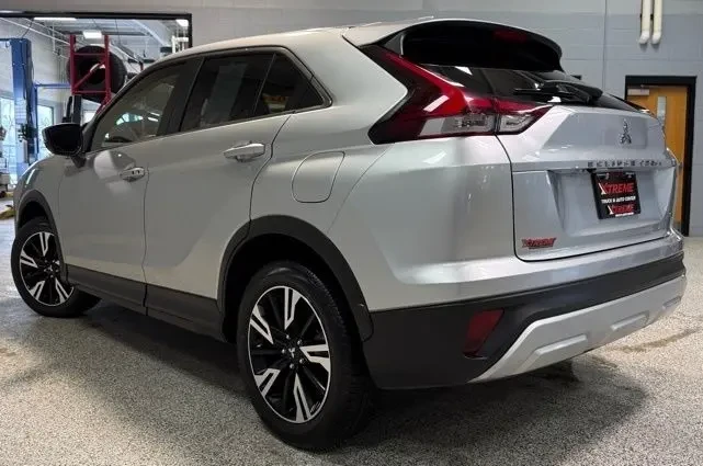 2024 Mitsubishi Eclipse Cross - Image 2 of 12