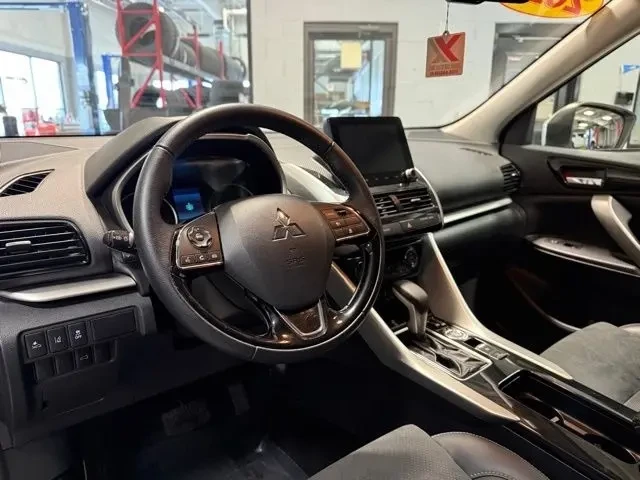 2024 Mitsubishi Eclipse Cross - Image 6 of 12
