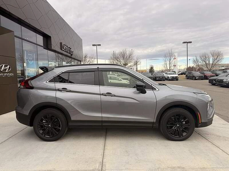 2024 Mitsubishi Eclipse Cross - Image 2 of 10