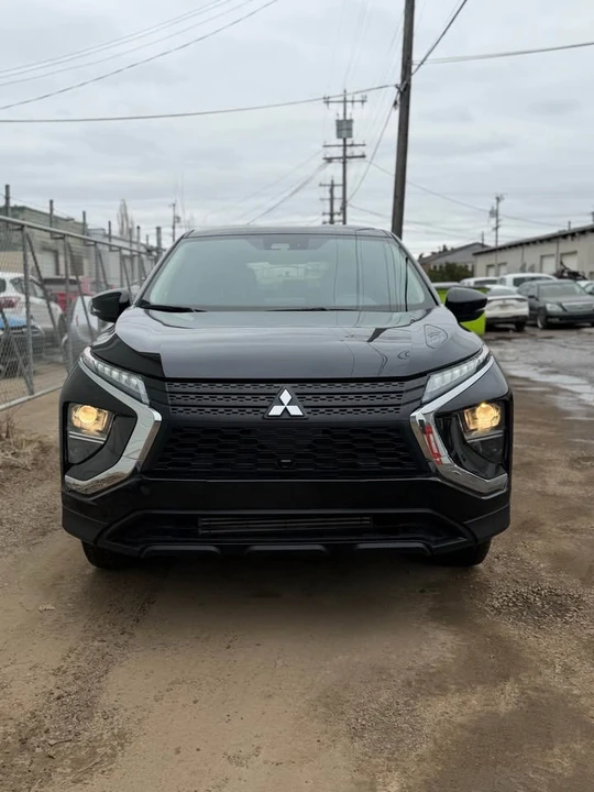 2024 Mitsubishi Eclipse Cross - Image 2 of 12