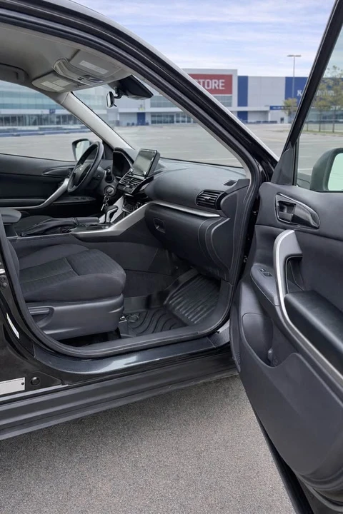 2024 Mitsubishi Eclipse Cross - Image 10 of 15