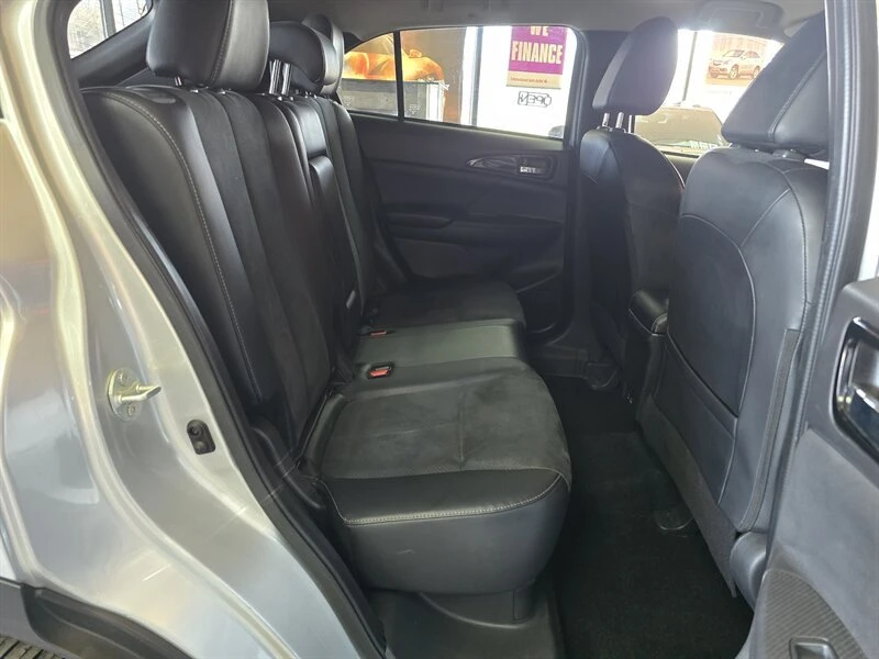 2024 Mitsubishi Eclipse Cross - Image 16 of 20