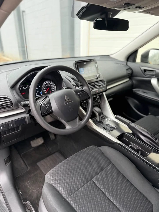 2024 Mitsubishi Eclipse Cross - Image 10 of 12