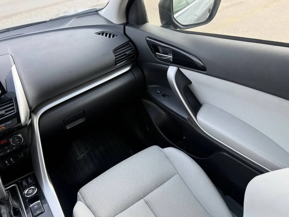 2024 Mitsubishi Eclipse Cross - Image 11 of 17