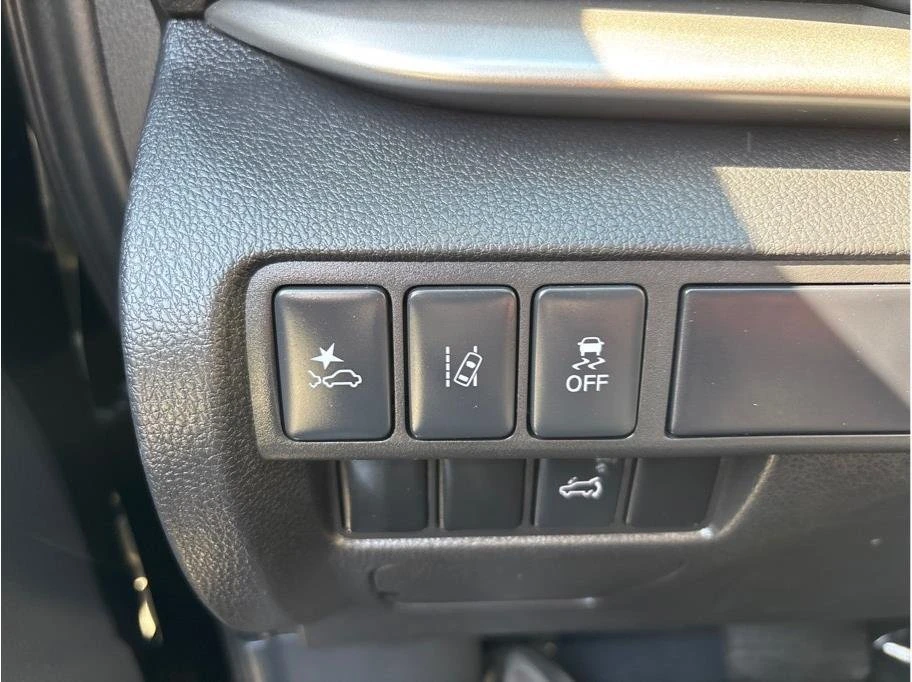 2024 Mitsubishi Eclipse Cross - Image 19 of 20