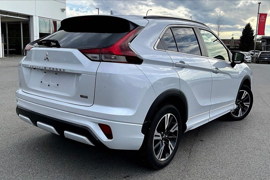 2024 Mitsubishi Eclipse Cross - Image 2 of 7