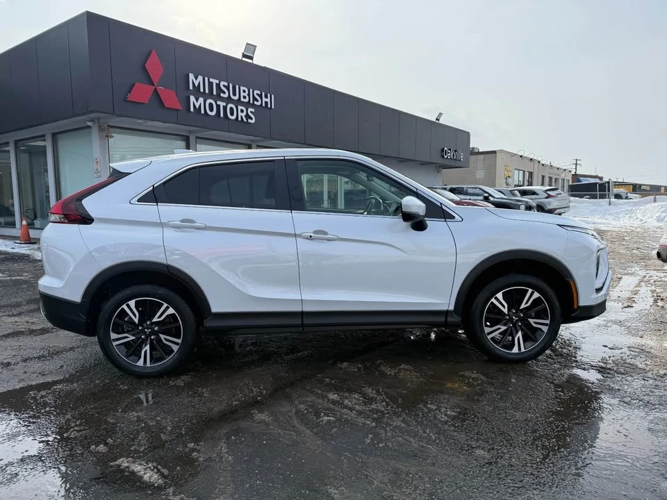 2024 Mitsubishi Eclipse Cross - Image 8 of 17
