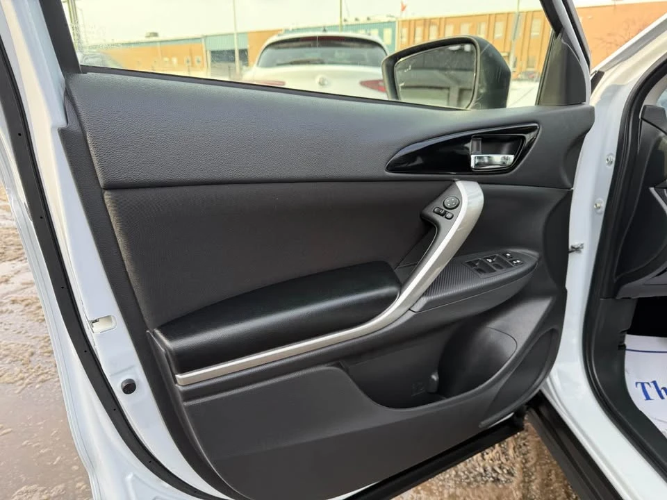 2024 Mitsubishi Eclipse Cross - Image 13 of 17