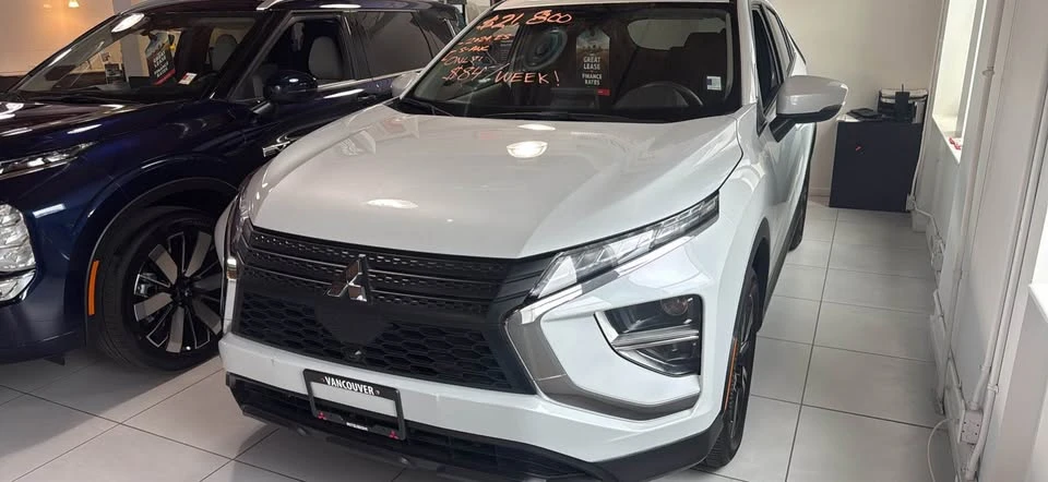 2024 Mitsubishi Eclipse Cross - Image 2 of 5