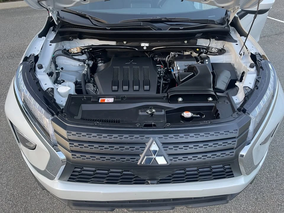 2024 Mitsubishi Eclipse Cross - Image 11 of 16