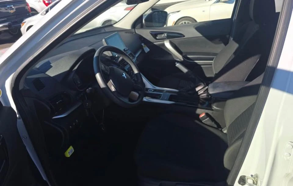 2024 Mitsubishi Eclipse Cross - Image 5 of 13
