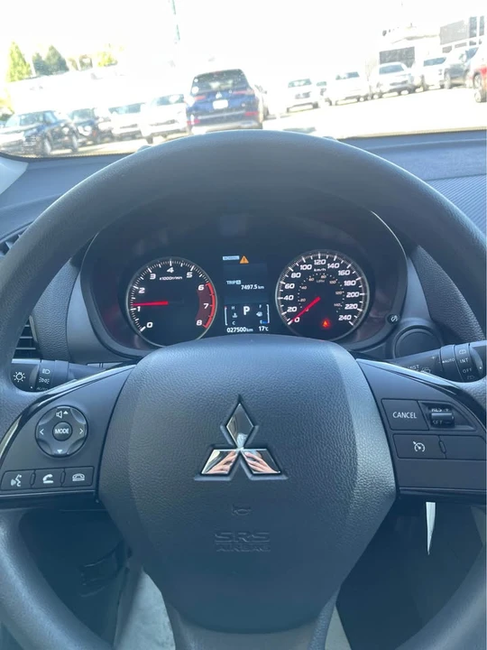 2024 Mitsubishi Eclipse Cross - Image 3 of 12