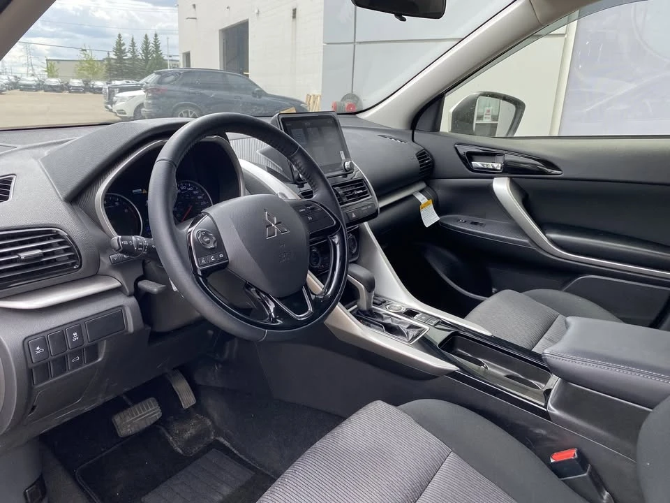 2024 Mitsubishi Eclipse Cross - Image 9 of 10