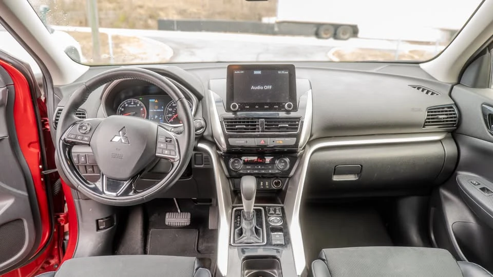 2019 Mitsubishi Outlander - Image 10 of 12