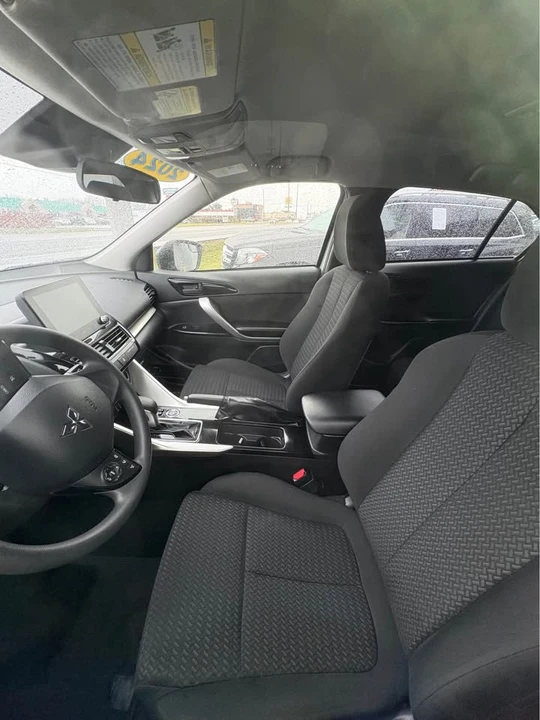 2024 Mitsubishi Eclipse Cross - Image 4 of 4