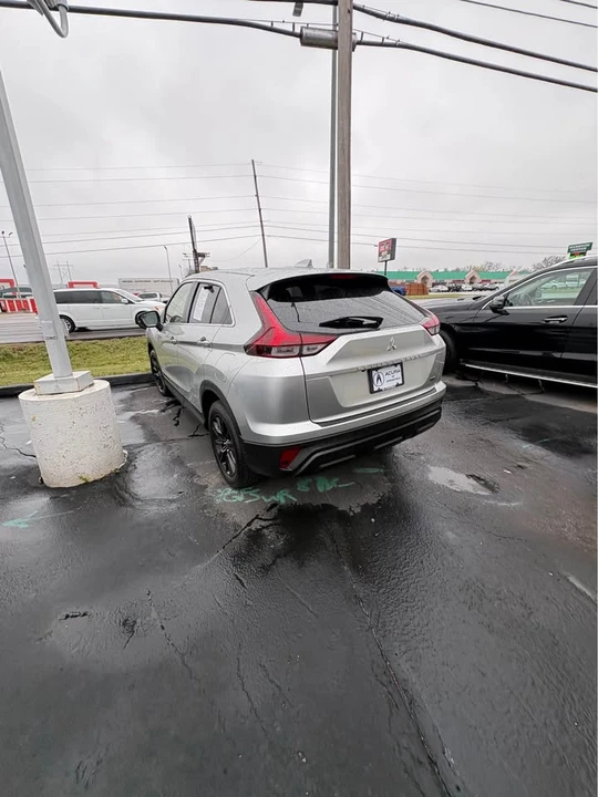 2024 Mitsubishi Eclipse Cross - Image 3 of 4