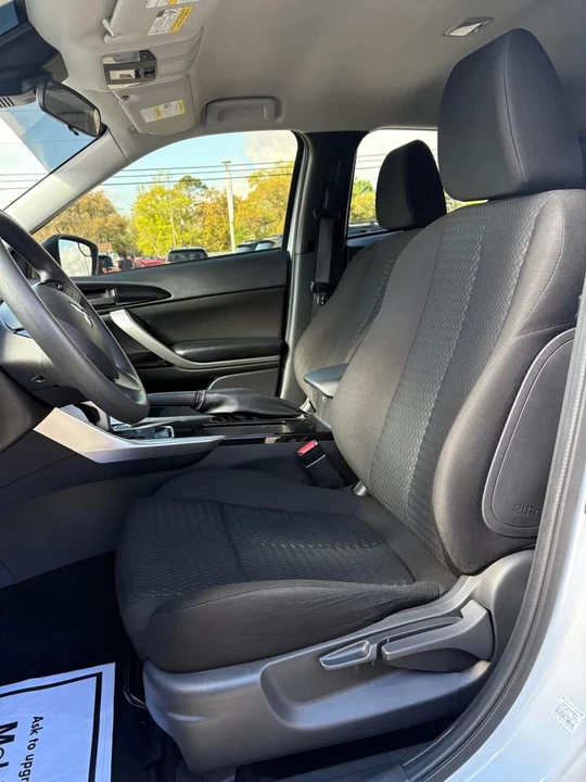 2024 Mitsubishi Eclipse Cross - Image 3 of 11
