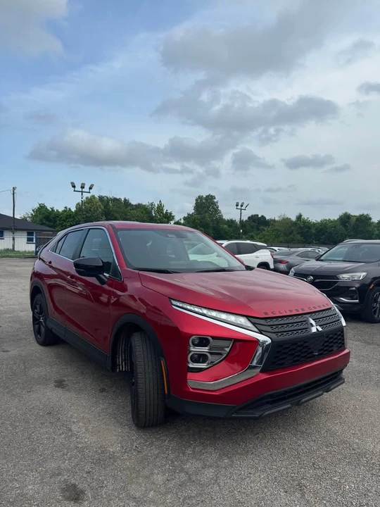 2024 Mitsubishi Eclipse Cross - Image 2 of 16