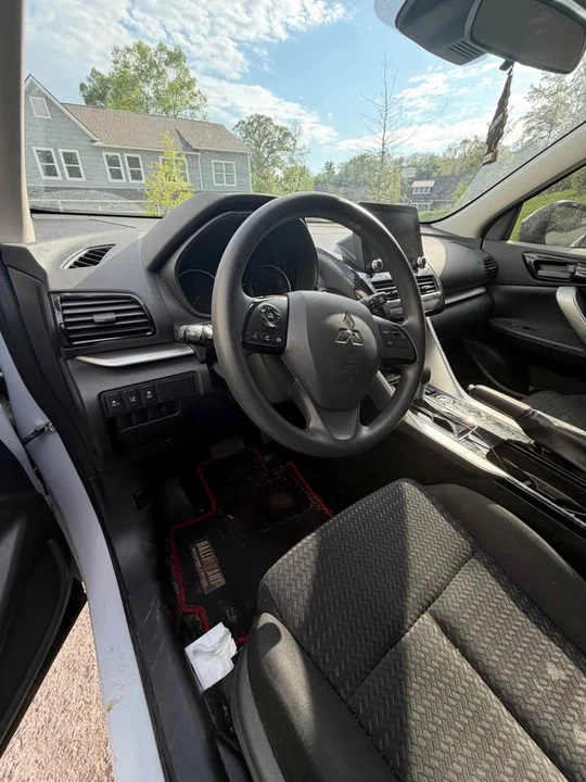 2024 Mitsubishi Eclipse Cross - Image 3 of 15