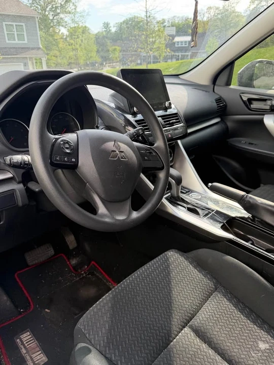 2024 Mitsubishi Eclipse Cross - Image 4 of 15