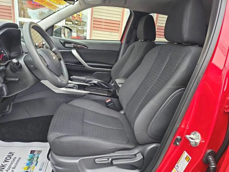2024 Mitsubishi Eclipse Cross - Image 9 of 19