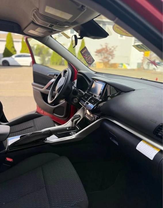 2024 Mitsubishi Eclipse Cross - Image 9 of 13