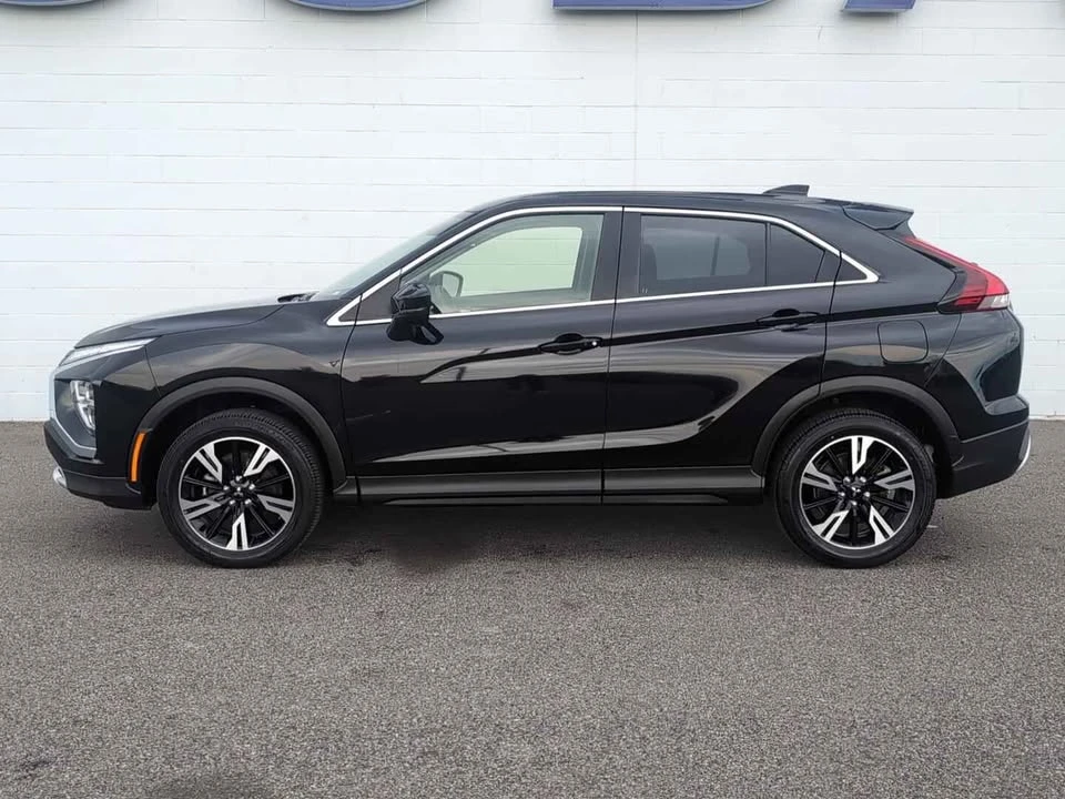 2024 Mitsubishi Eclipse Cross - Image 2 of 15