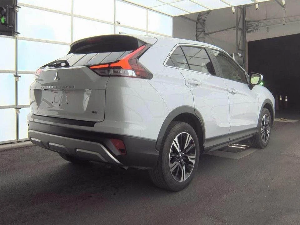 2024 Mitsubishi Eclipse Cross - Image 2 of 3