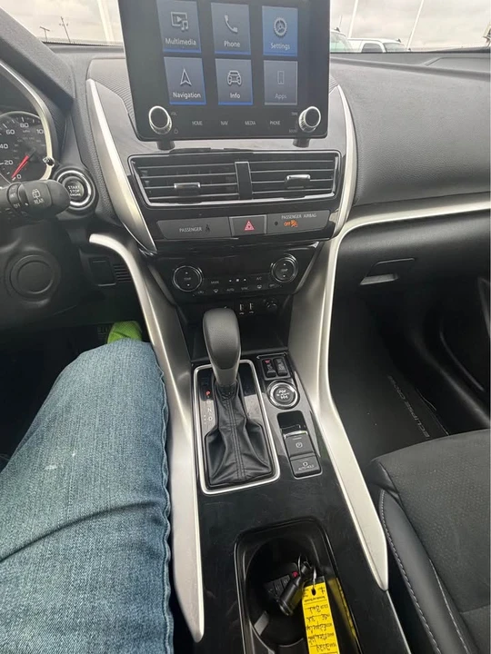 2024 Mitsubishi Eclipse Cross - Image 10 of 15