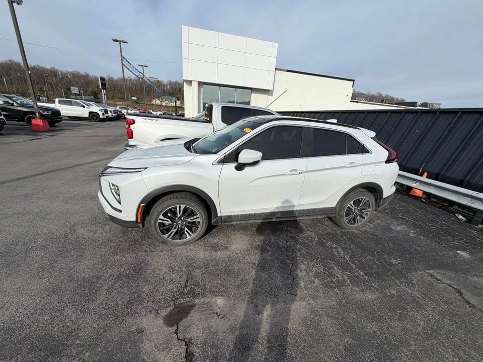 2024 Mitsubishi Eclipse Cross - Image 2 of 7