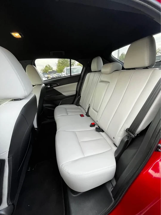 2024 Mitsubishi Eclipse Cross - Image 8 of 12