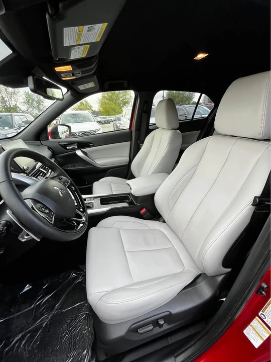 2024 Mitsubishi Eclipse Cross - Image 9 of 12